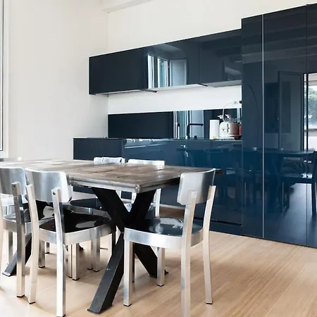 Luxurious With A Terrace Apartman *